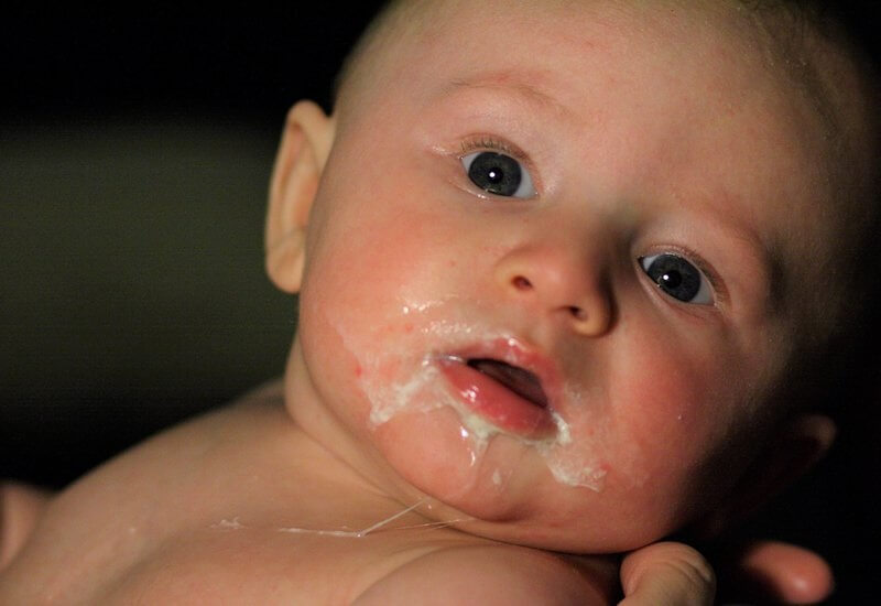tác hại của dầu khuynh diệp đối với trẻ sơ sinh