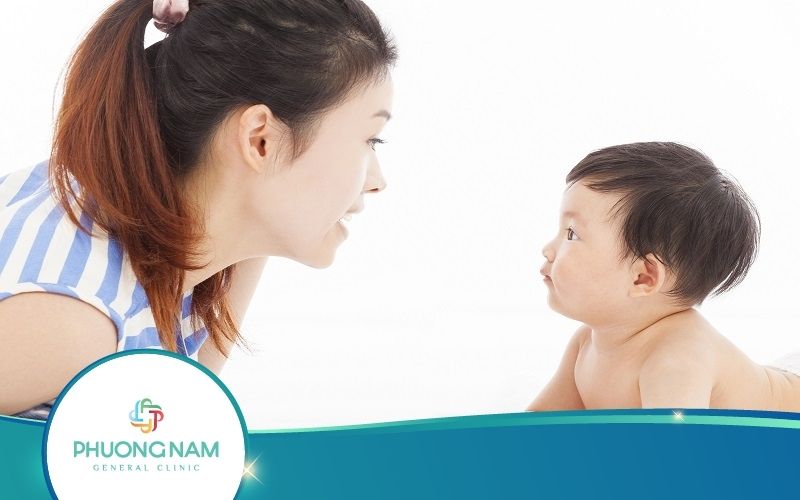 Bật Mí Trẻ Sơ Sinh Mấy Tháng Biết Hóng Chuyện?