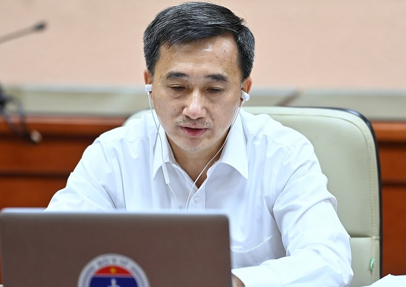Giáo sư Trần Văn Thuấn chia sẻ về hạn sử dụng vaccine