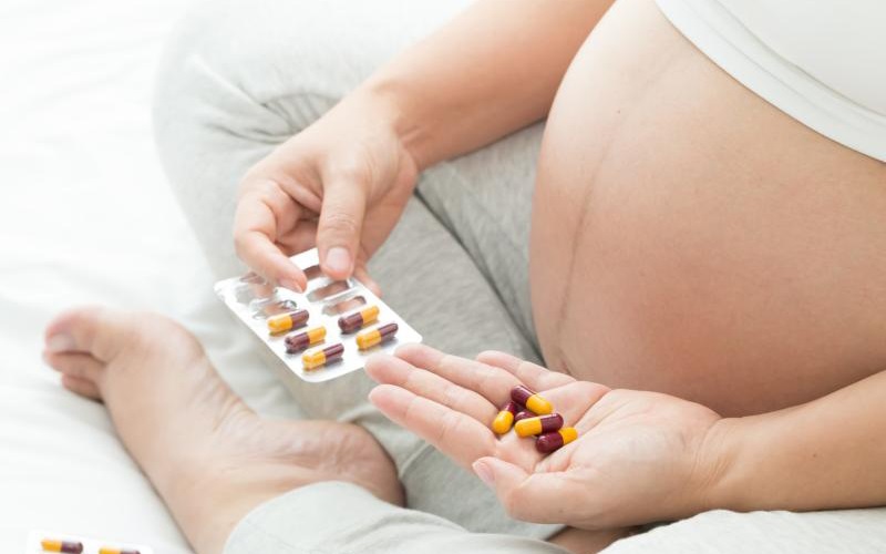 Những loại thuốc gây ảnh hưởng đến thai nhi