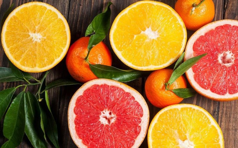 Bổ sung các thực phẩm chứa nhiều Vitamin C và E