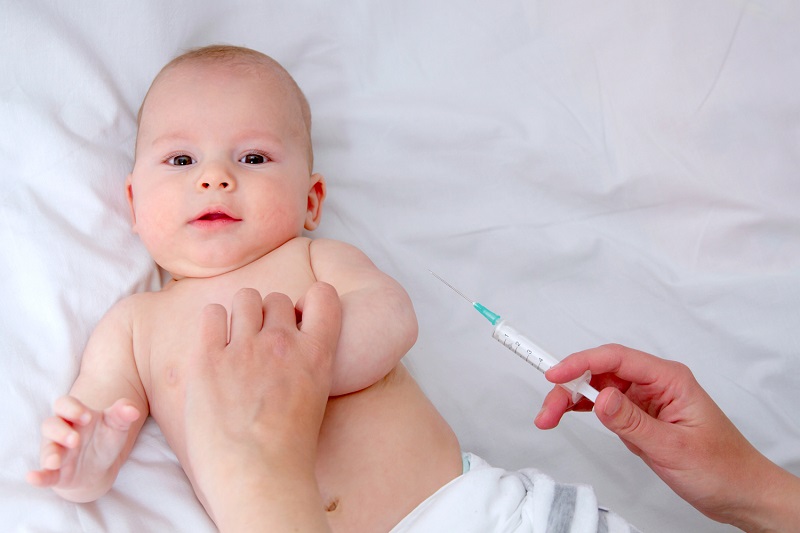 Tiêm vaccine sởi cho trẻ là biện pháp phòng bệnh quan trọng