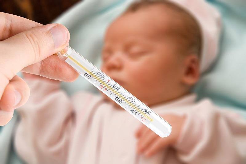 Trẻ sơ sinh tiêm phòng lao có sốt không?