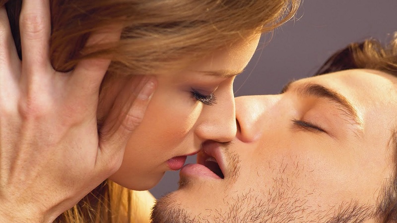Khả năng nhiễm virus viêm gan thông qua nụ hôn trên thực tế không xảy ra