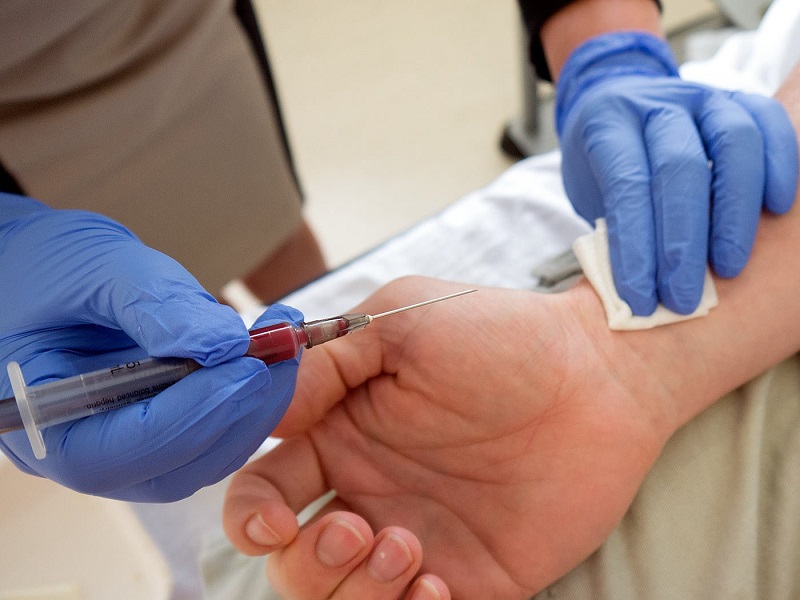 Cách lấy máu để làm xét nghiệm khí máu động mạch