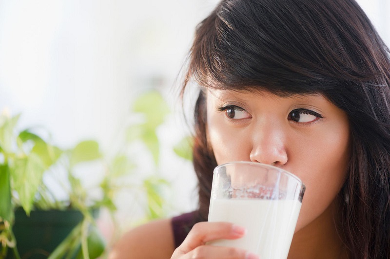 Uống sữa tươi không đường vào lúc nào để giảm cân