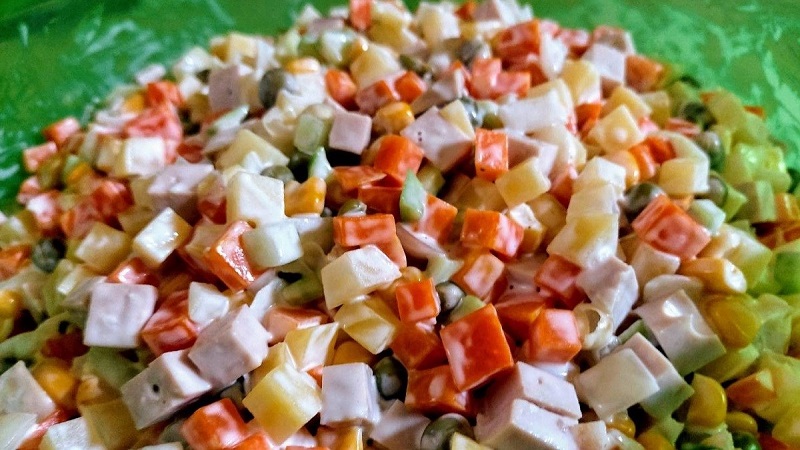Cách làm salad Nga trộn Mayonnaise