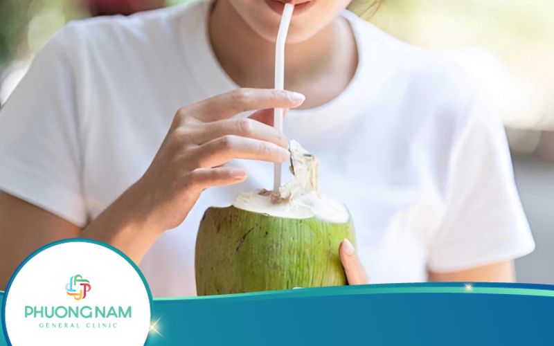 Nước Dừa Bao Nhiêu Calo? Uống Nước Dừa Có Béo Không?