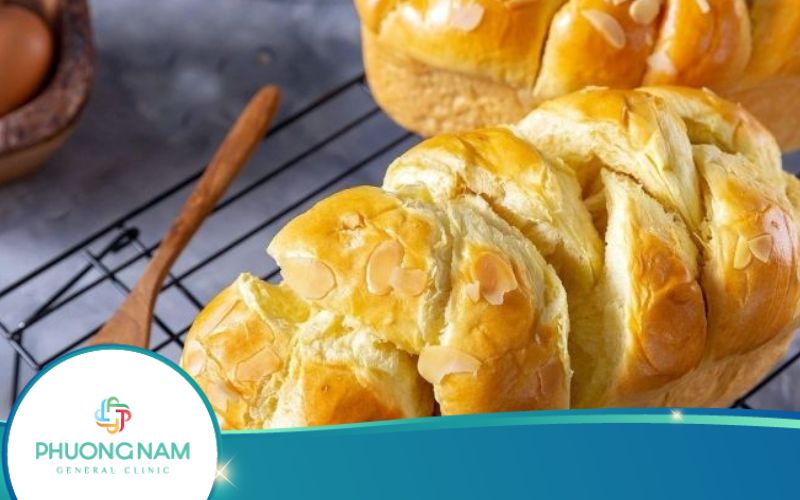 Bánh Mì Hoa Cúc Bao Nhiêu Calo? Ăn Nhiều Có Tăng Cân Không?