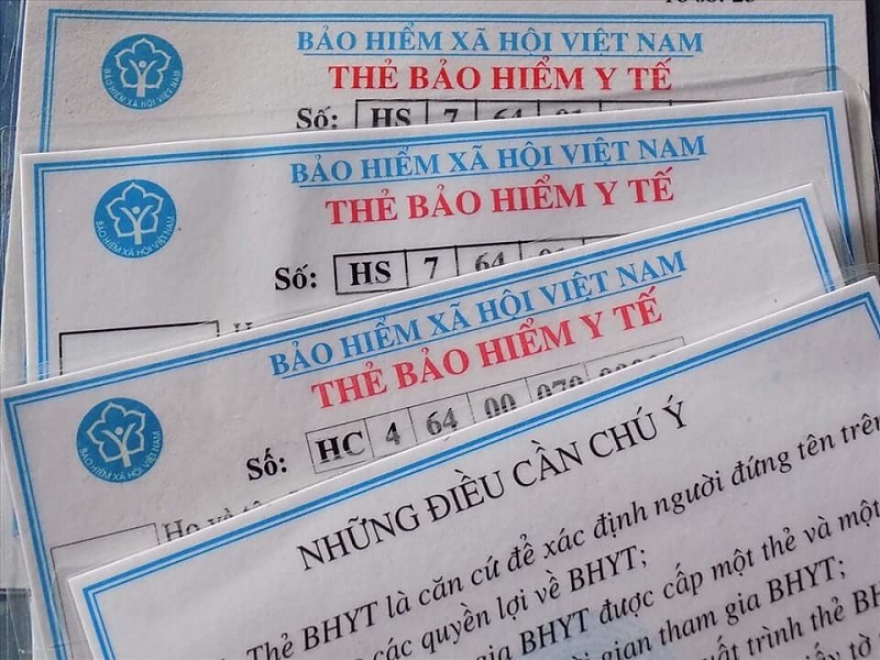 Thẻ bảo hiểm y tế sẽ được cấp lại trong một số trường hợp sau: Người tham gia bảo hiểm y tế bị mất thẻ, thẻ bảo hiểm y tế bị lỗi do tổ chức y tế hoặc cơ quan lập danh sách.