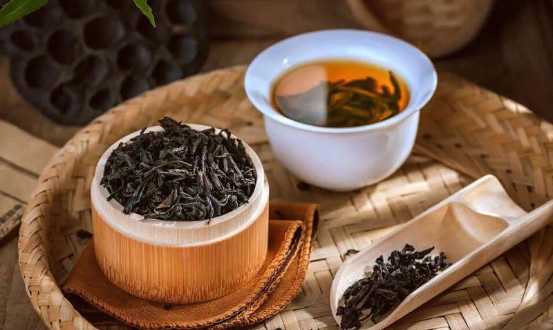 rà đen có nguồn gốc tương tự như trà xanh, vì vậy công dụng cũng giống như trà xanh là giúp người bệnh kiểm soát bệnh đái tháo đường hiệu quả.
