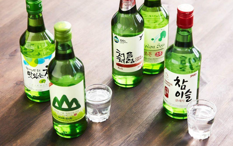 Nên lựa chọn dòng soju có nồng độ cồn thấp để giảm lượng calo nạp vào cơ thể