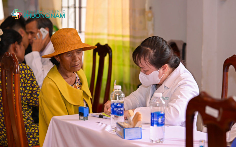 Tùy vào gói khám tổng quát, bác sĩ sẽ yêu cầu người bệnh tránh ăn uống hoặc sử dụng các loại thuốc không cho phép