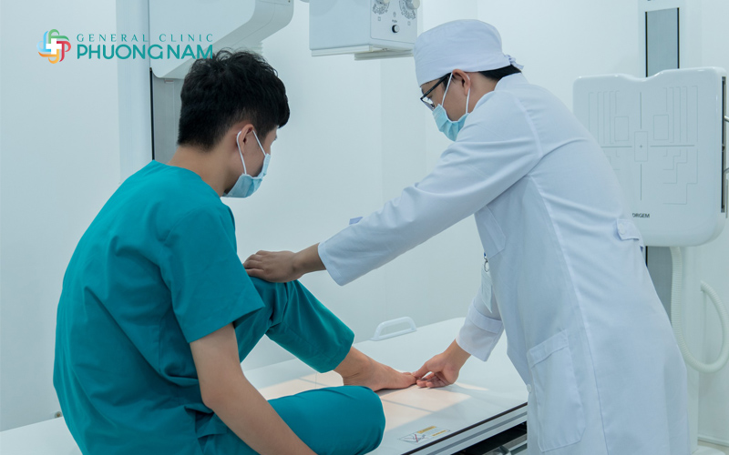 Khi chụp X-quang nên tuân thủ các yêu cầu từ bác sĩ để quá trình diễn ra suôn sẻ