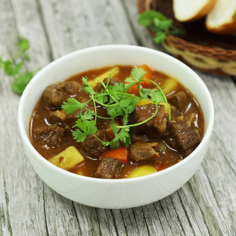 Bò sốt vang cung cấp nhiều dinh dưỡng cho cơ thể