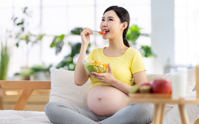 Mẹ bầu cần thực hiện chế độ ăn uống lành mạnh tránh tình trạng tiểu đường thai kỳ 